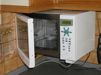 A microwave oven